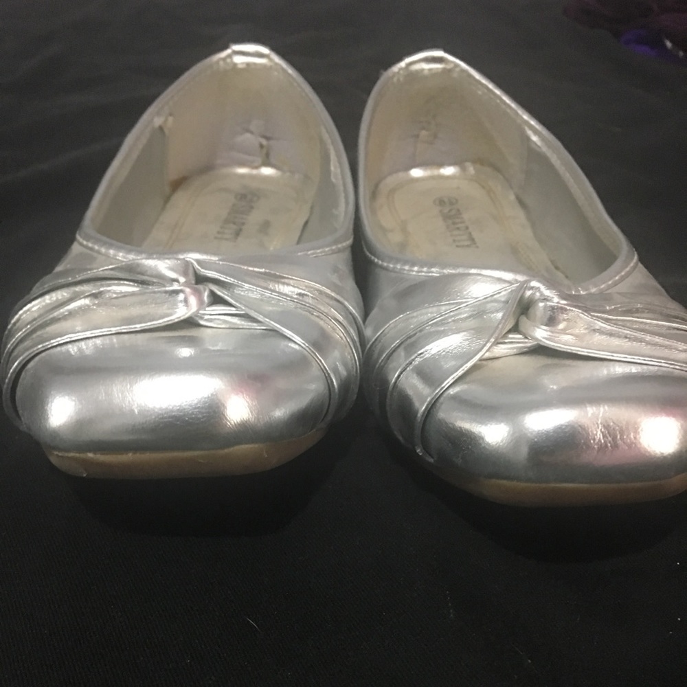 Silver flats - Picture 3 of 4